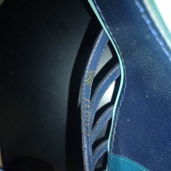 Louis Vuitton Summertime Vernis Wedge Sandals - Picture 4 of 7